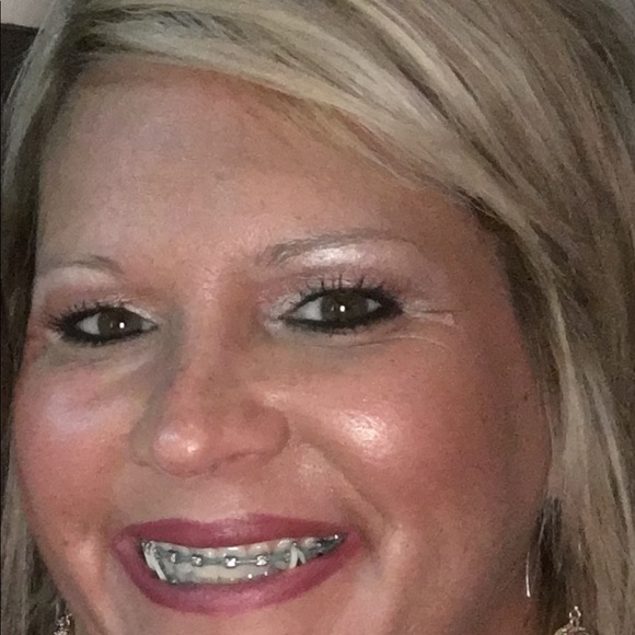 Meet your Posher, Pam - Picture 1 of 1